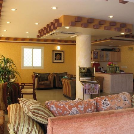 Al Narjes Suites Jizan Esterno foto